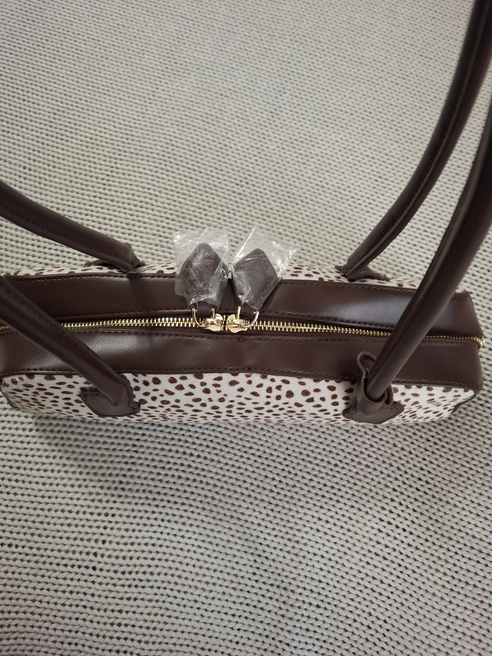 House of Harlow 1960 Cream and Brown Spot-Print Shoulder Bag - Picture 3 of 7